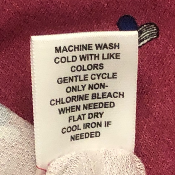 Elle - Heart Print Cold Shoulder Stretch Top - XS - Picture 10 of 10